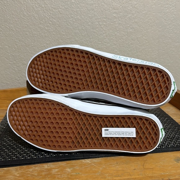 Vans Skate Sk8 hi Skateistan checkerboard men’s size9 or women’s size 10.5 - Picture 8 of 10